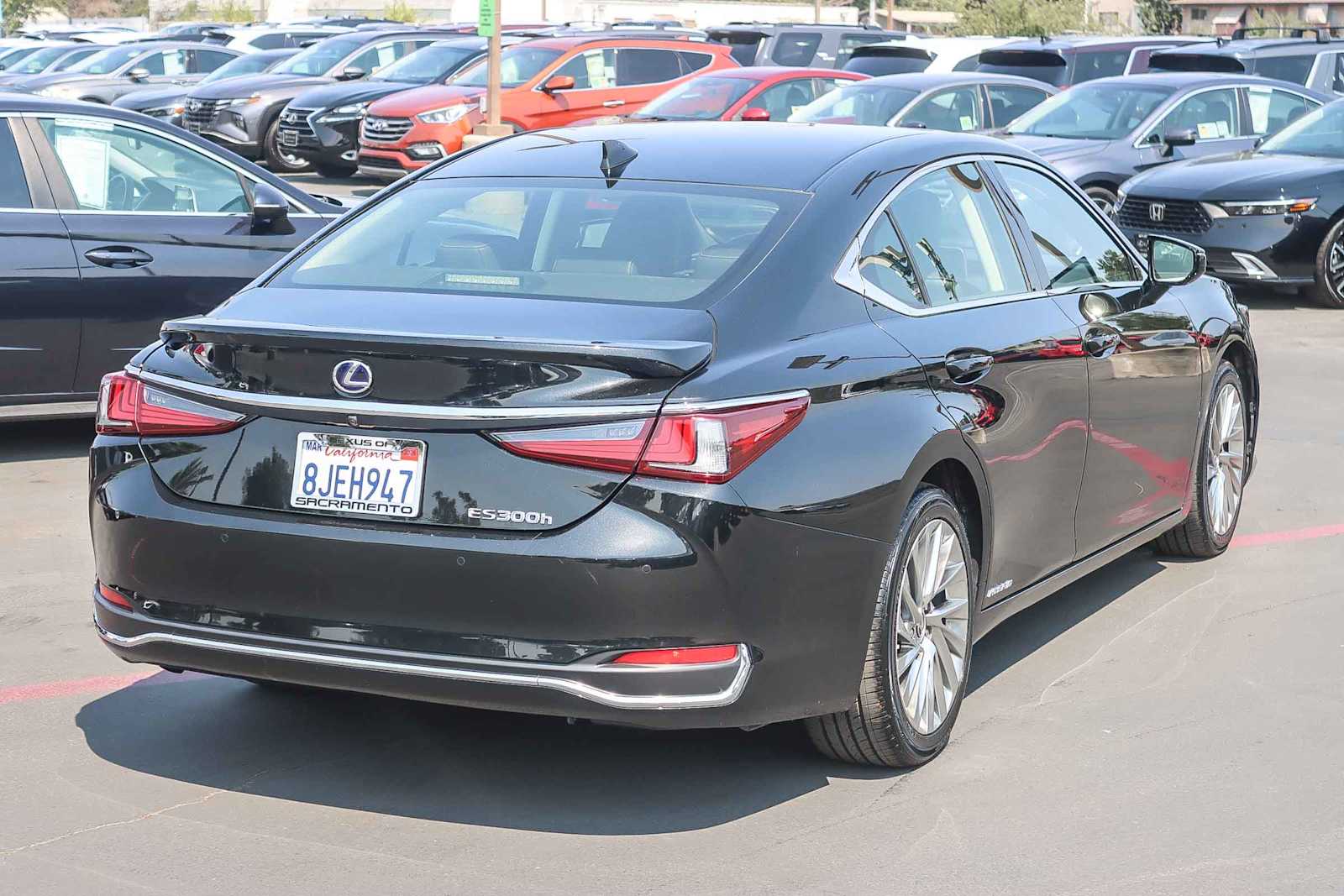 Thumbnail: 2019 Lexus ES - 4