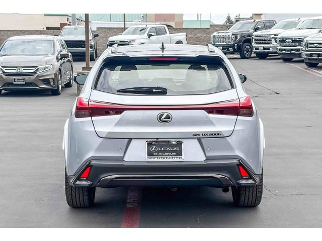Thumbnail: 2026 Lexus UX - 3