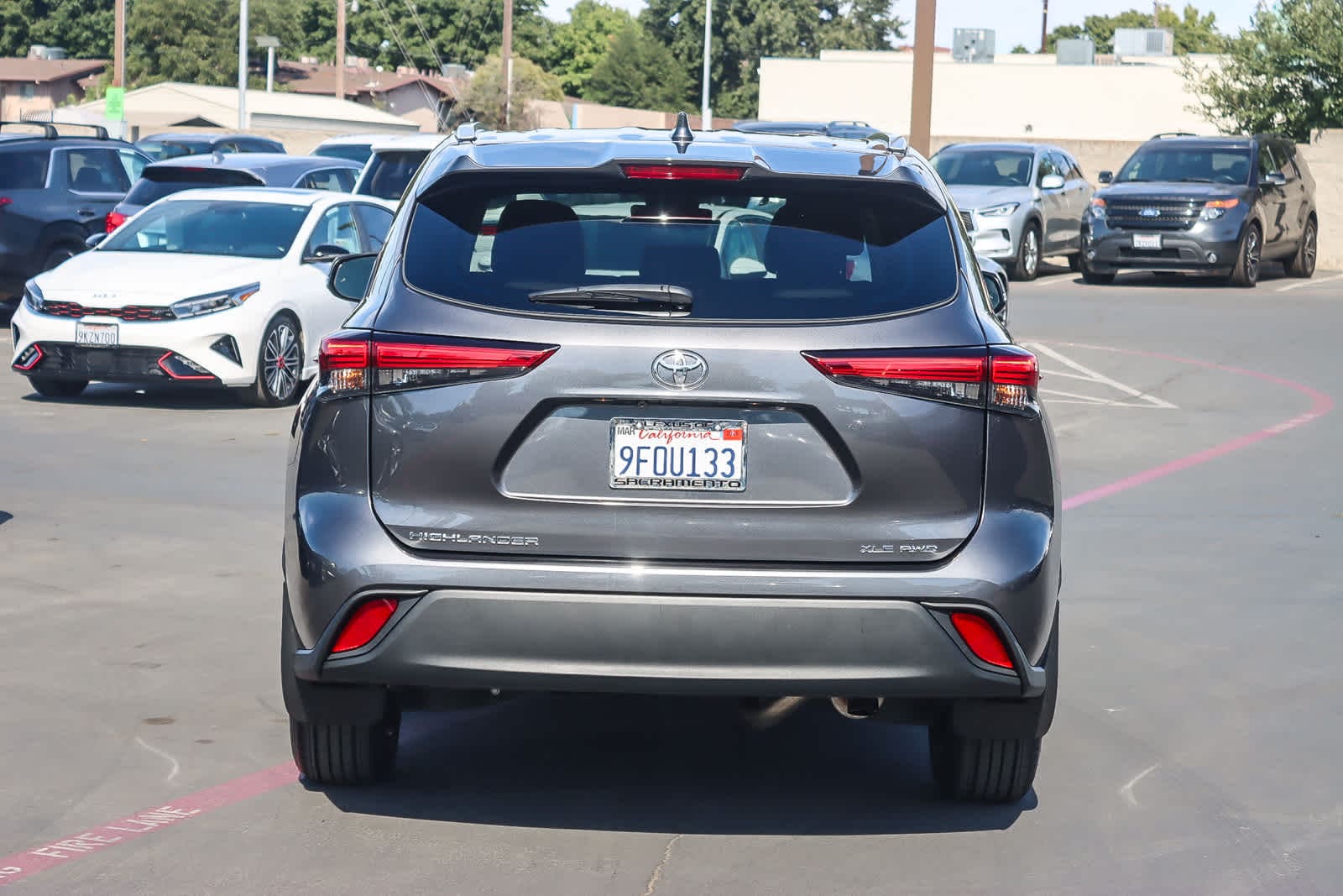 Thumbnail: 2023 Toyota Highlander - 3