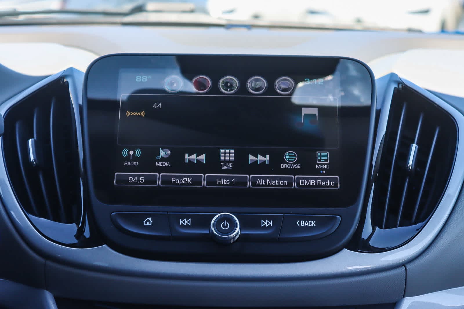 Thumbnail: 2016 Chevrolet Volt - 13