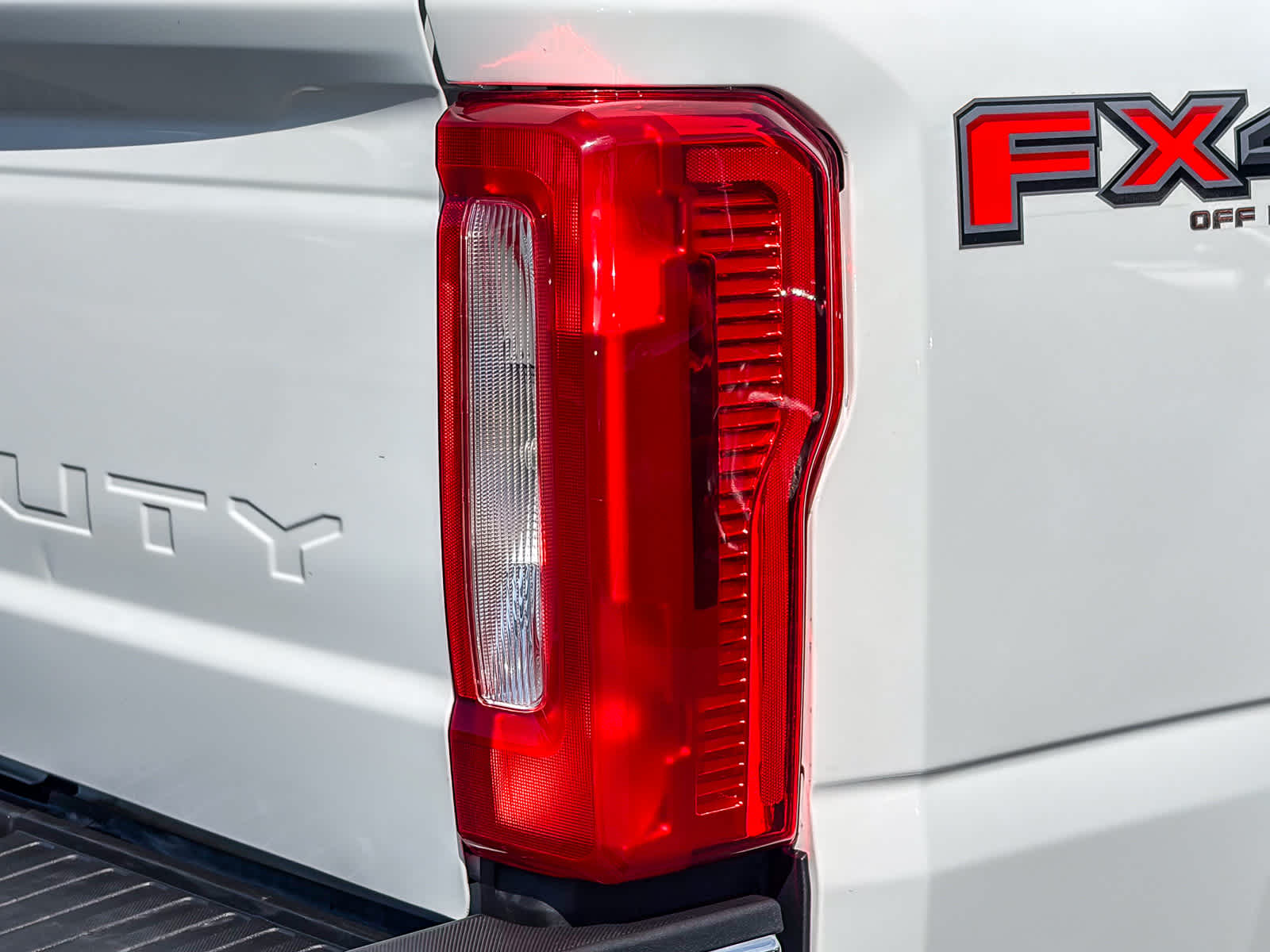 2024 Ford F-250 photo 3