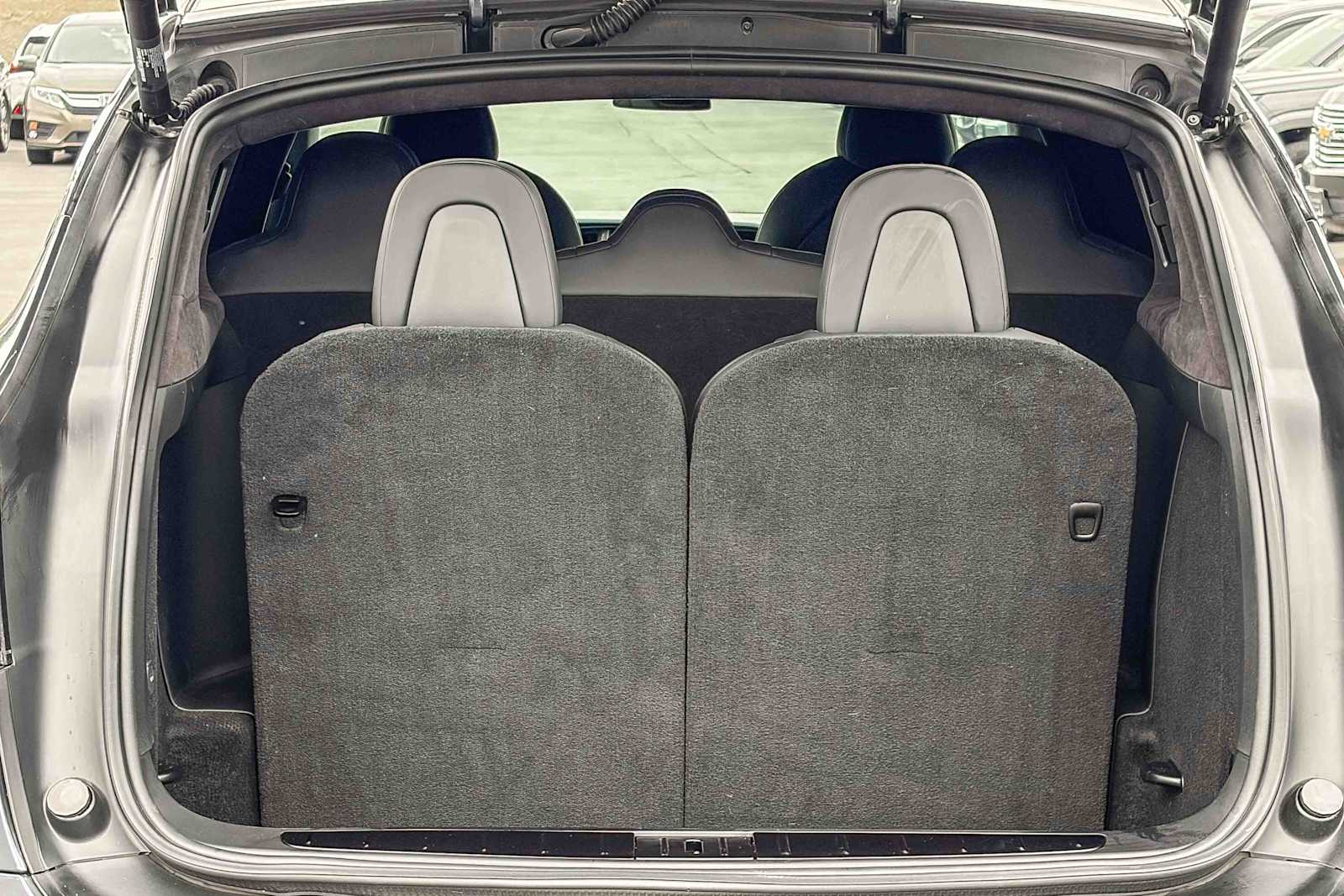 Thumbnail: 2020 Tesla Model X - 24