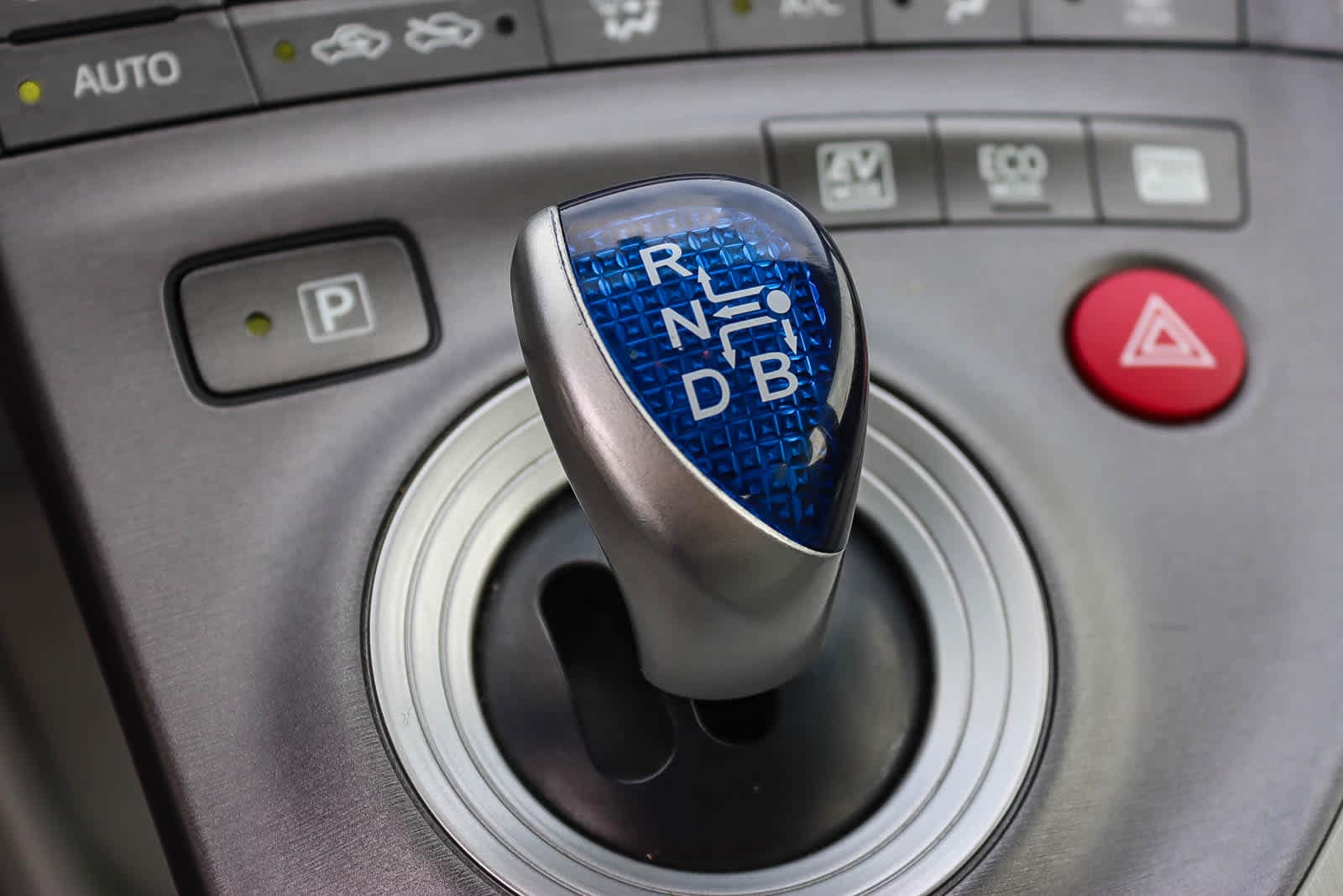 Thumbnail: 2013 Toyota Prius - 18
