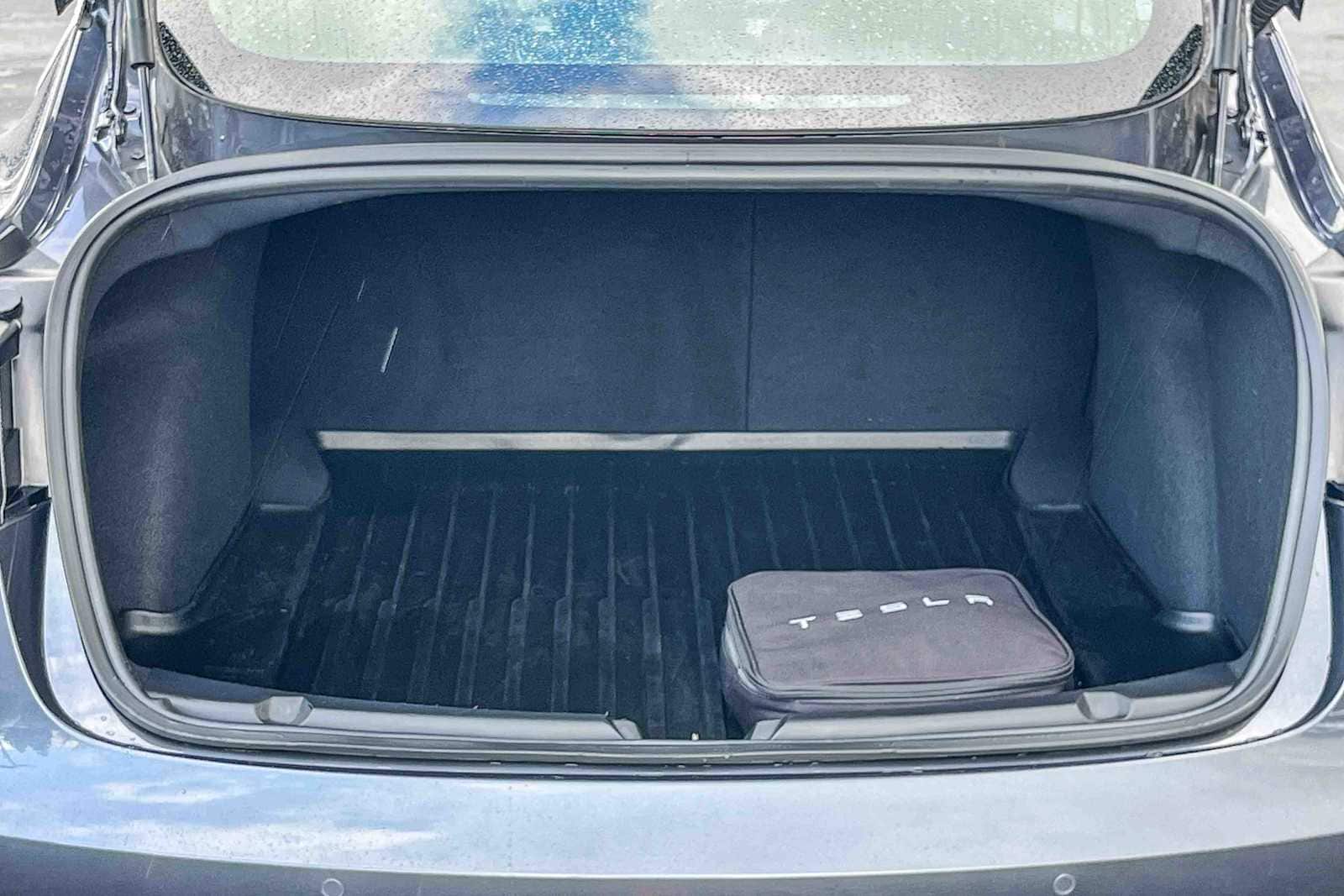 Thumbnail: 2018 Tesla Model 3 - 24