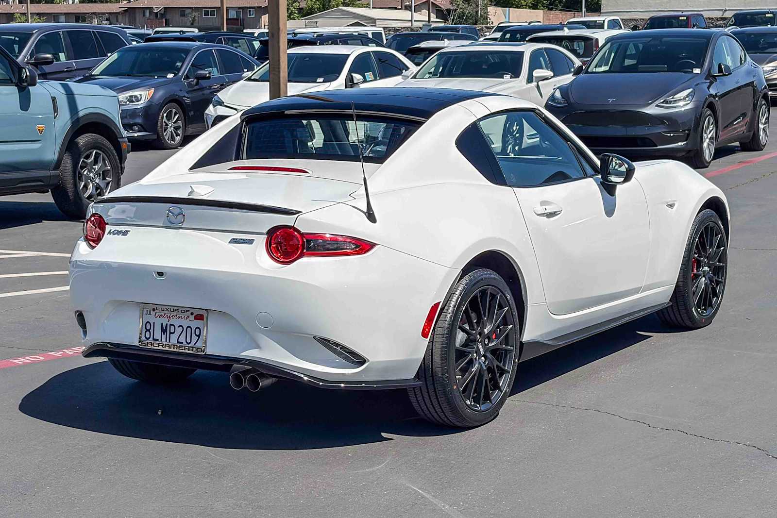 Thumbnail: 2019 Mazda MX-5 Miata - 4