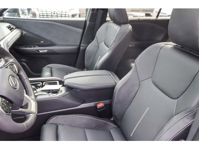 Thumbnail: 2025 Lexus TX - 18