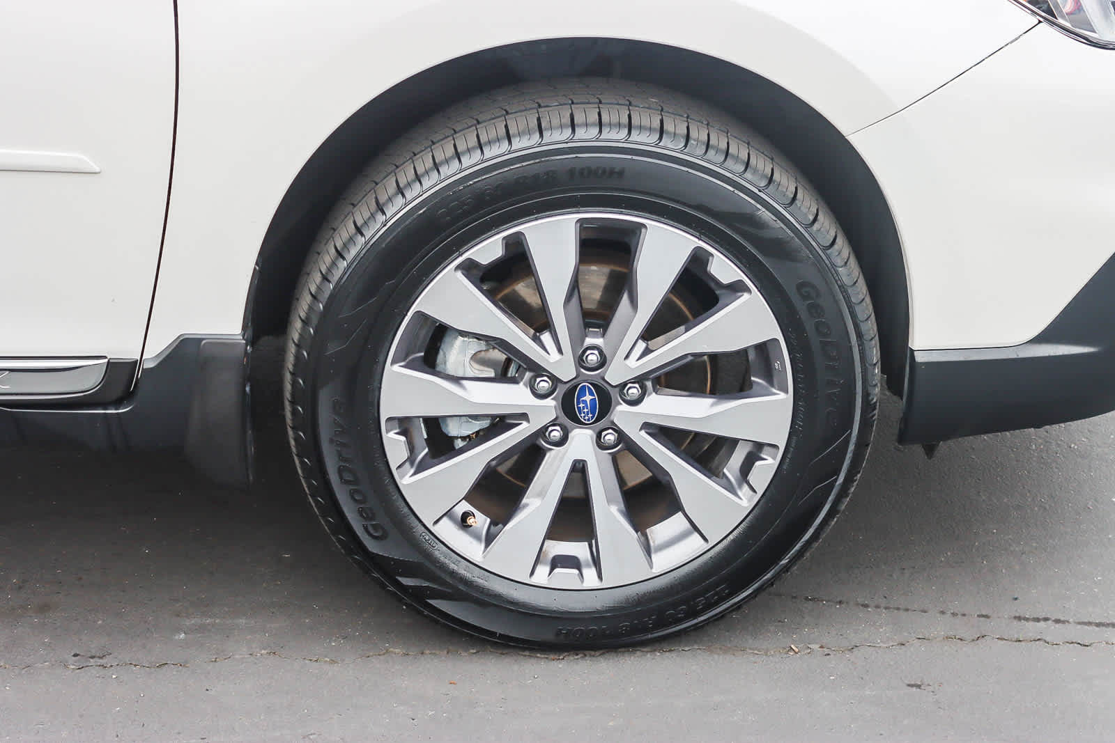 Thumbnail: 2017 Subaru Outback - 9