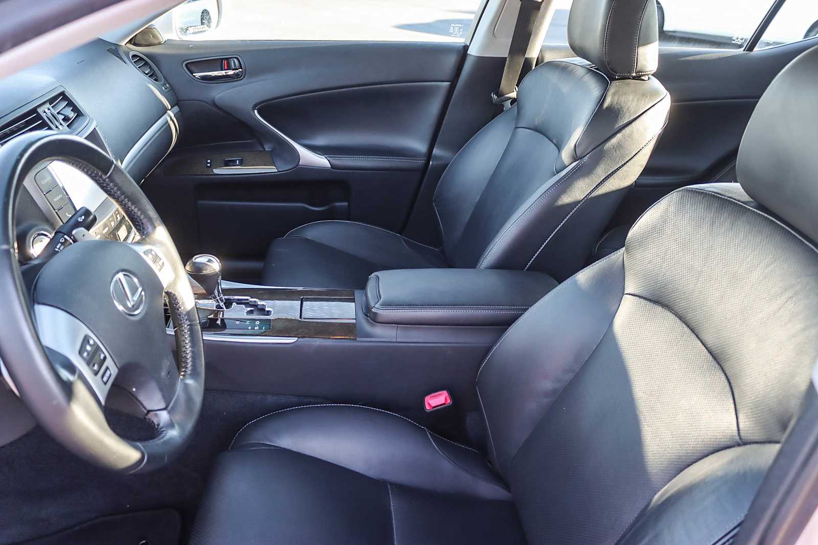 Thumbnail: 2013 Lexus IS - 17