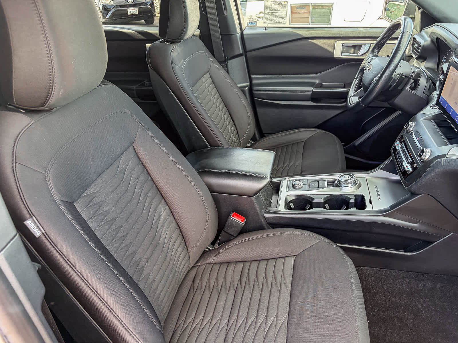 Thumbnail: 2020 Ford Explorer - 15