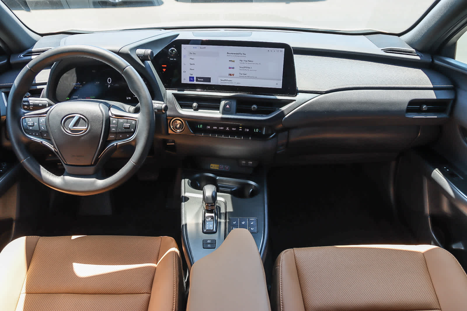Thumbnail: 2025 Lexus UX - 12