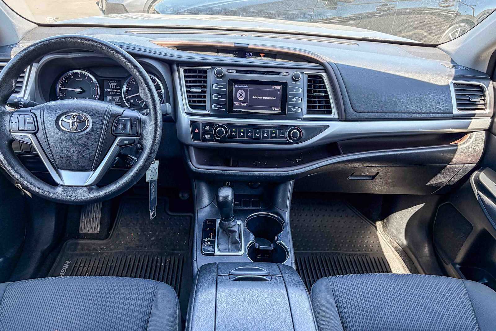 Thumbnail: 2015 Toyota Highlander - 11