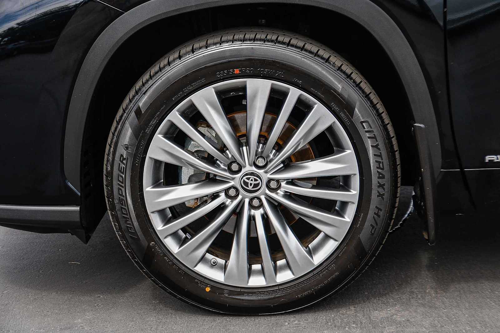 Thumbnail: 2021 Toyota Highlander - 9