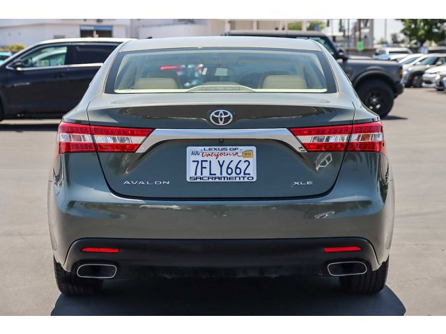 2014 Toyota Avalon XLE 3