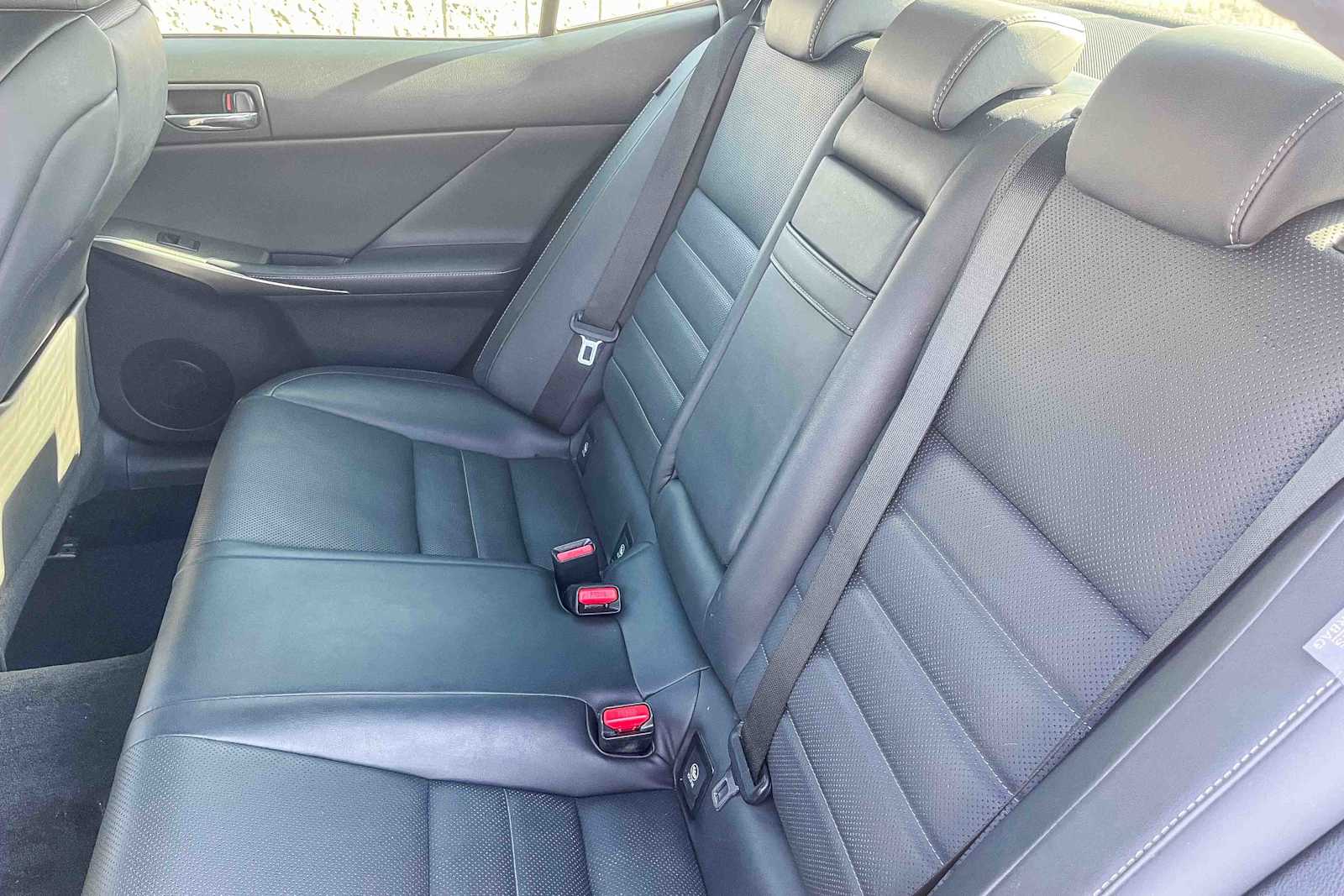 Thumbnail: 2014 Lexus IS - 16