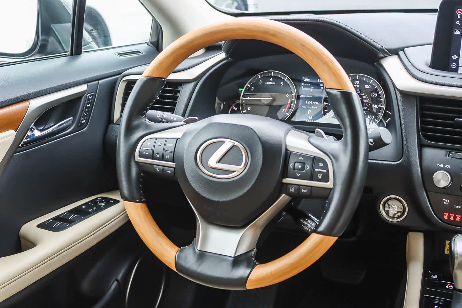 Thumbnail: 2021 Lexus RX - 14