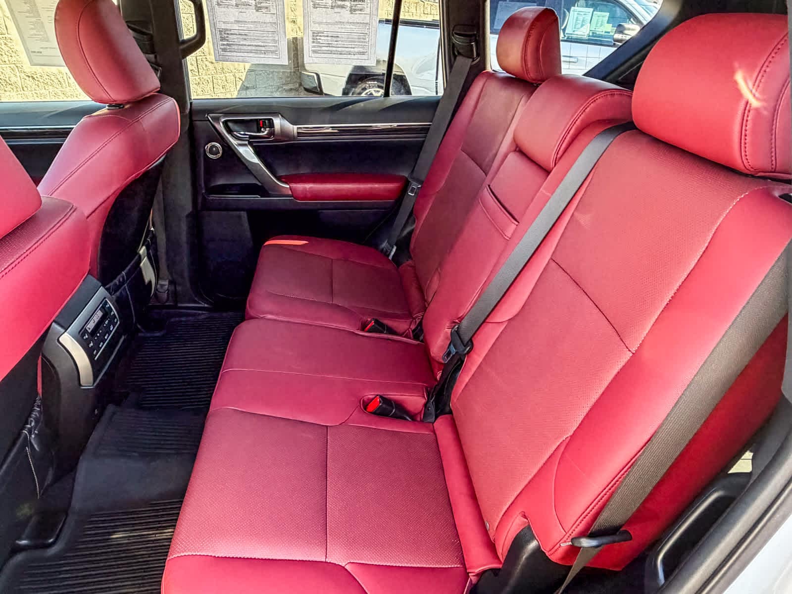 Thumbnail: 2022 Lexus GX - 18