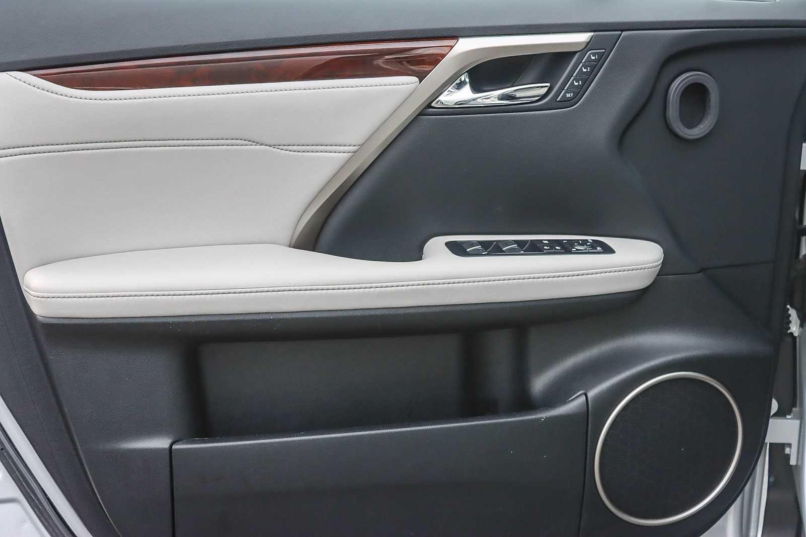 Thumbnail: 2017 Lexus RX - 18