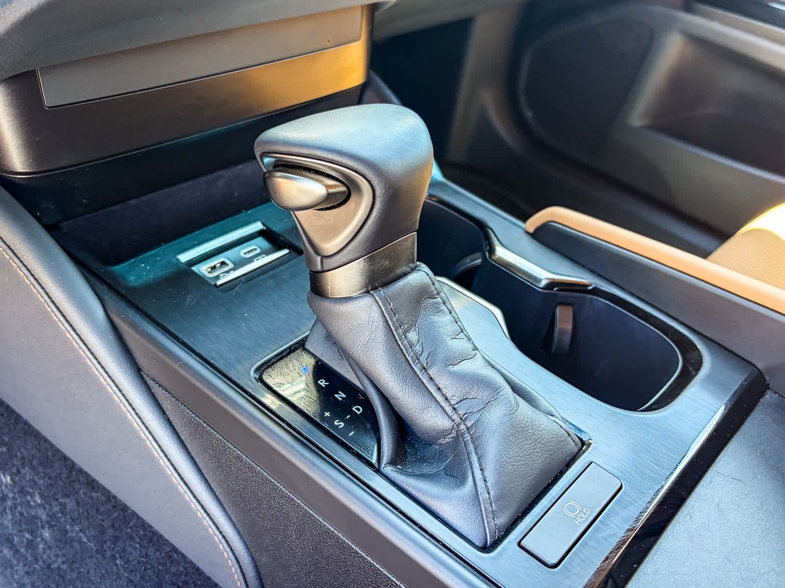 Thumbnail: 2025 Lexus ES - 19