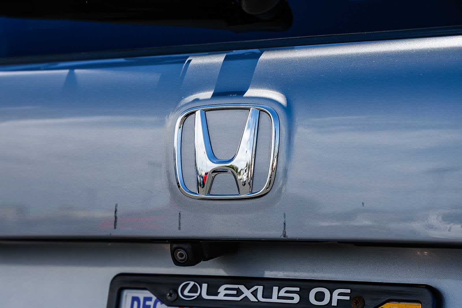 Thumbnail: 2017 Honda Pilot - 21