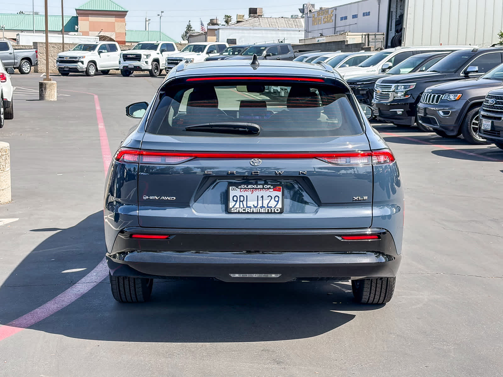 2025 Toyota Crown Signia XLE photo 2