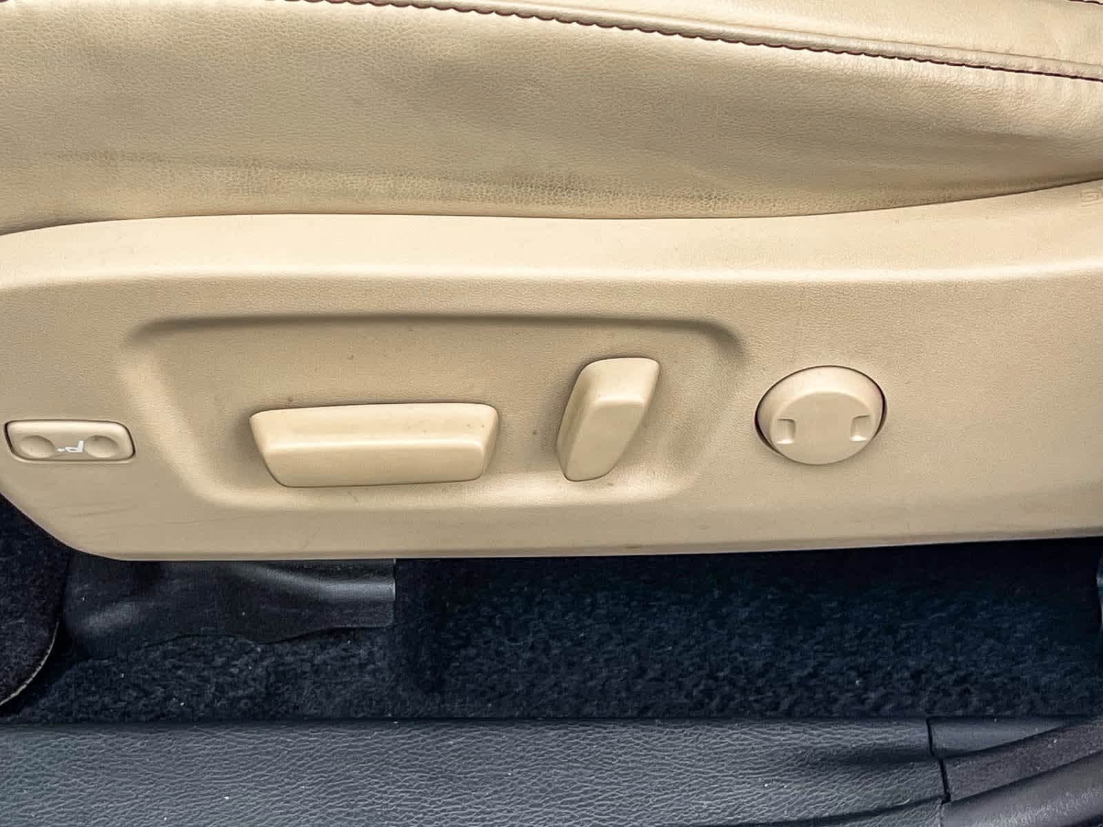 Thumbnail: 2019 Toyota Highlander - 22