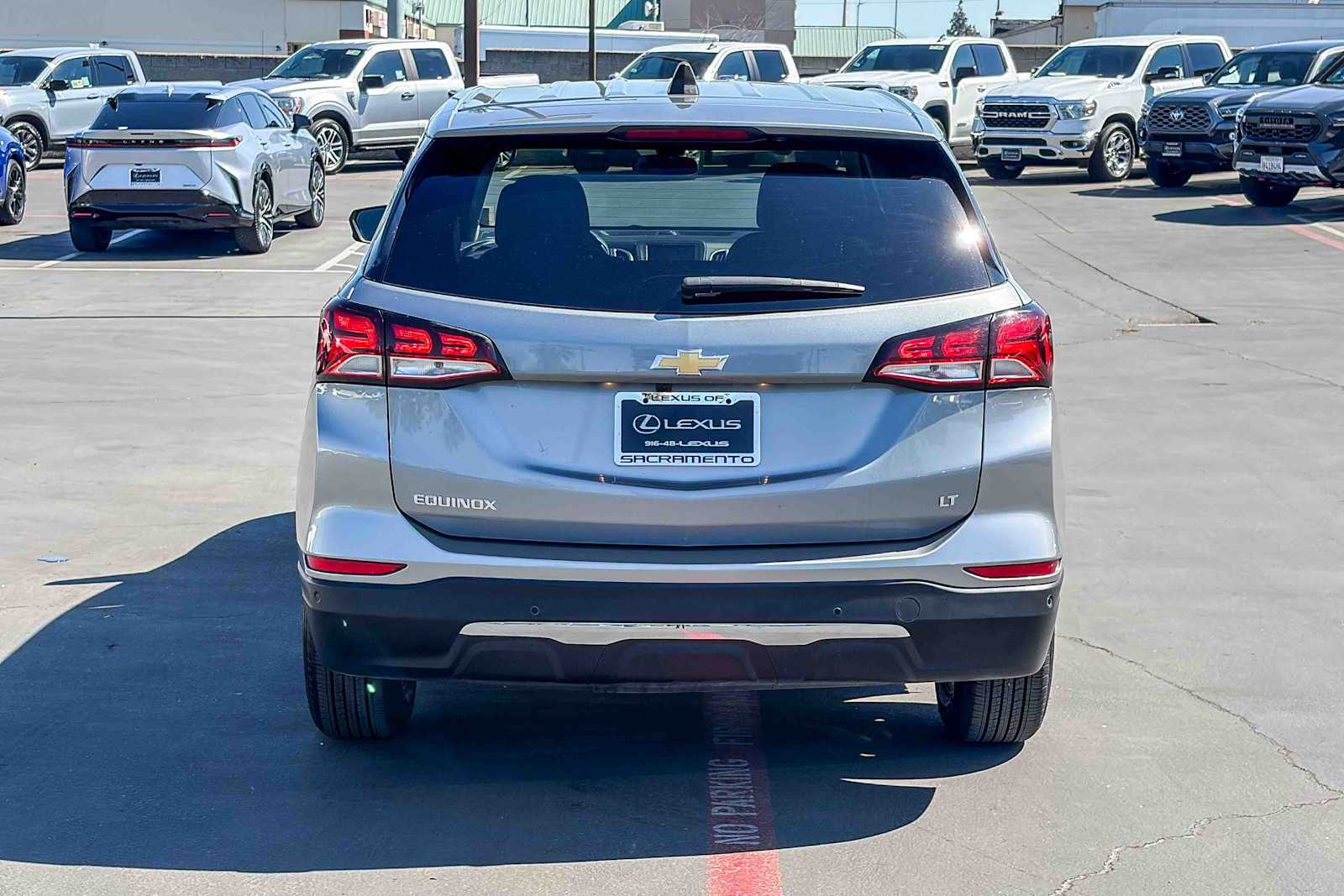 2024 Chevrolet Equinox LT w/1LT photo 2