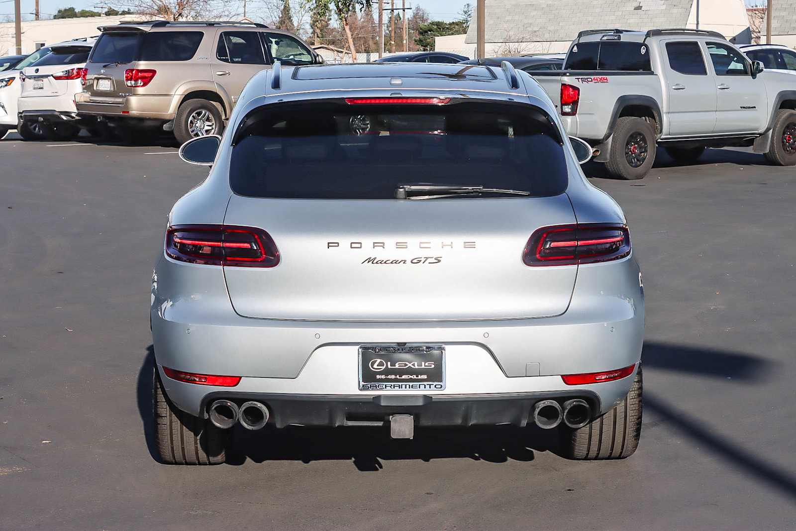 Thumbnail: 2018 Porsche Macan - 3