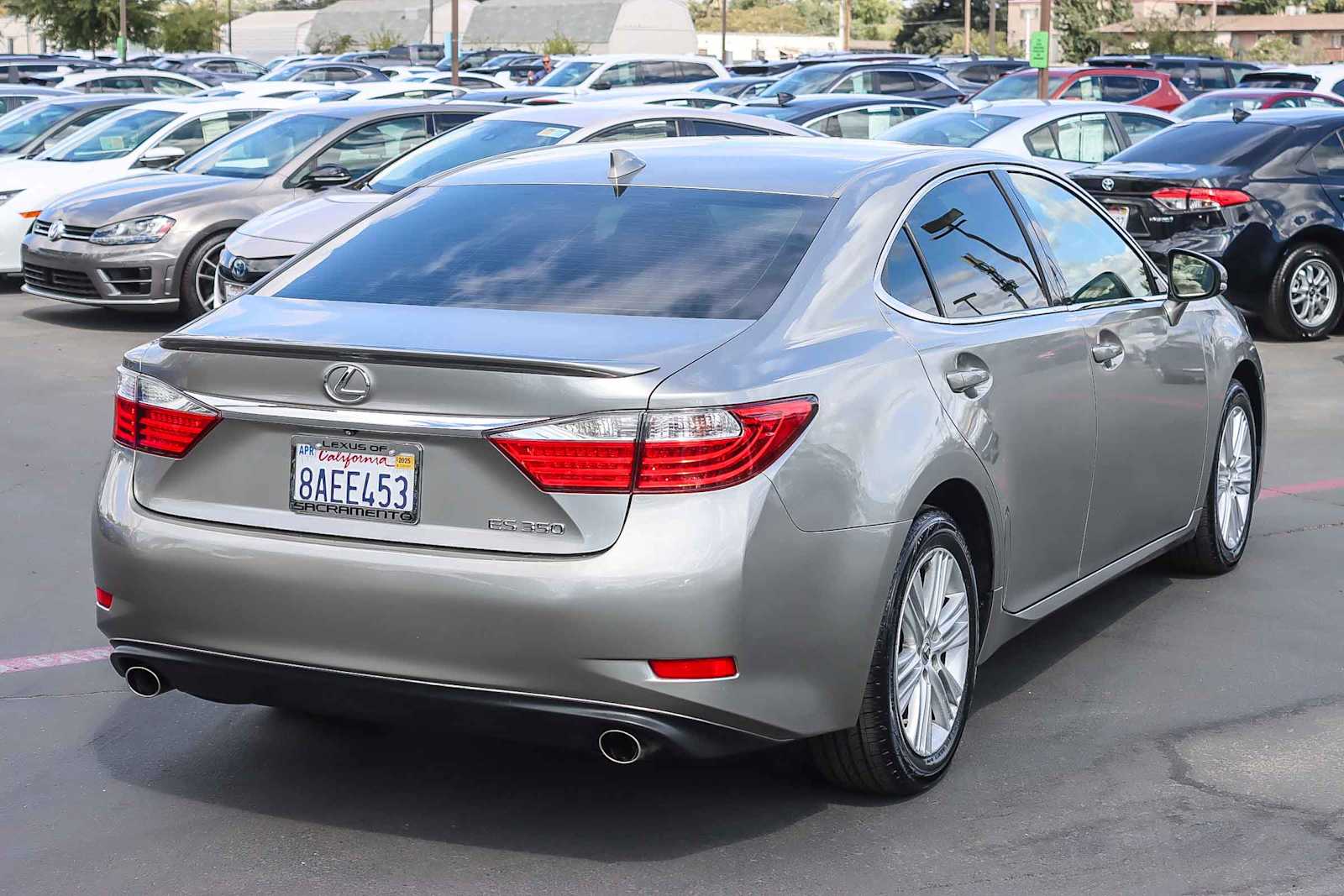 2015 Lexus ES 350 photo 3