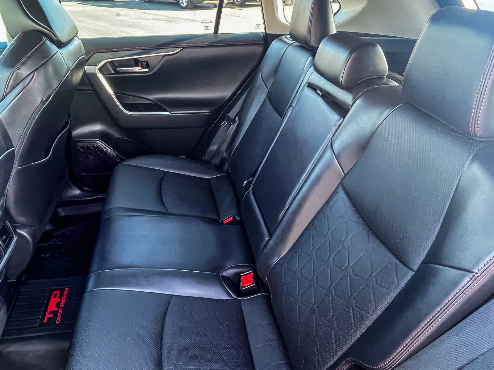 Thumbnail: 2022 Toyota RAV4 - 18