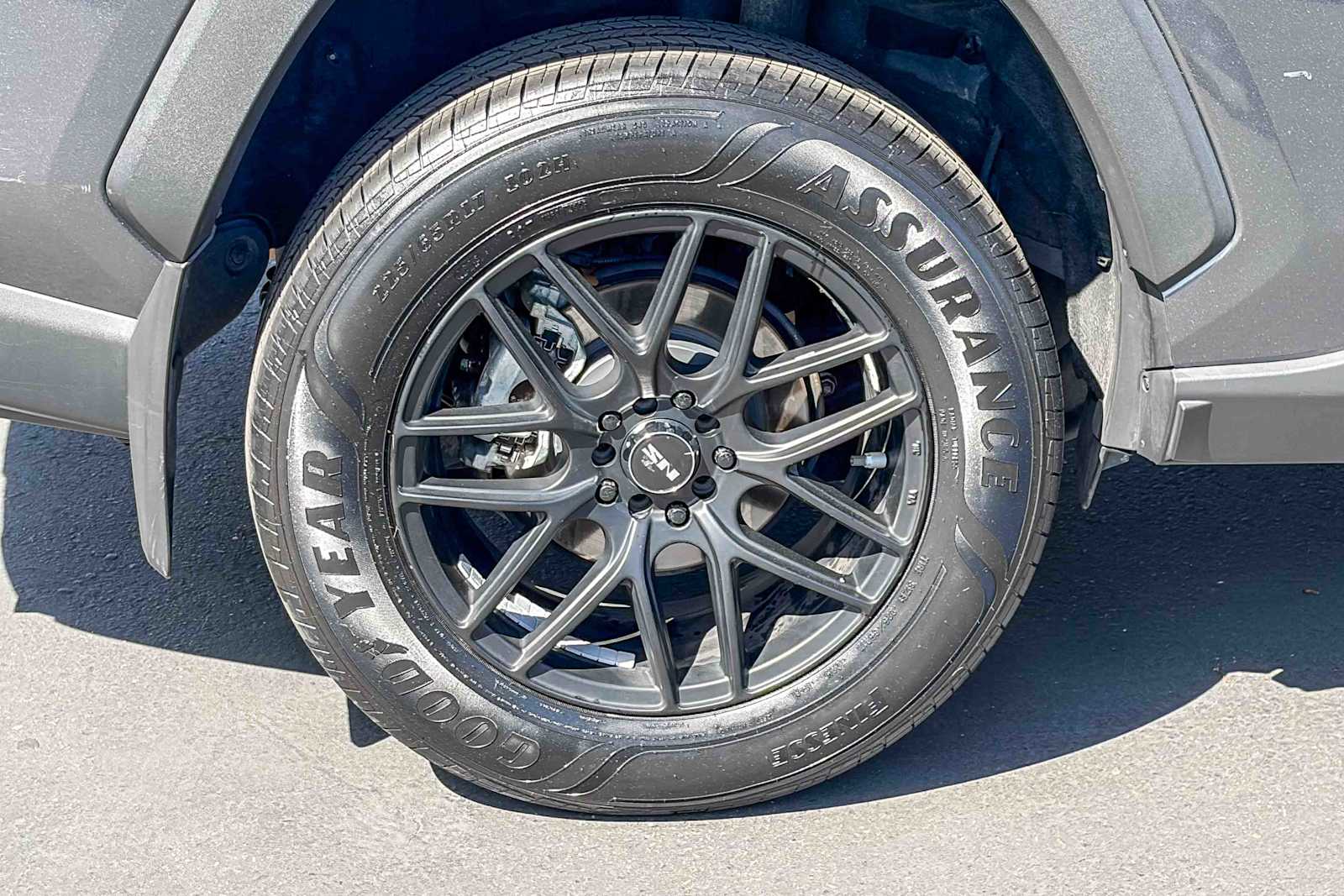 Thumbnail: 2019 Toyota RAV4 - 10