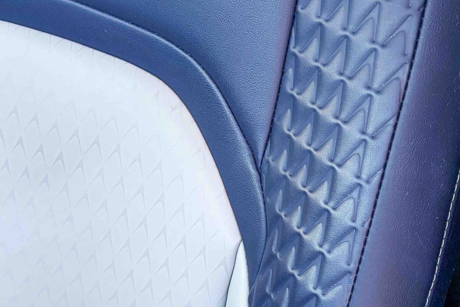 Thumbnail: 2020 Lexus UX - 24