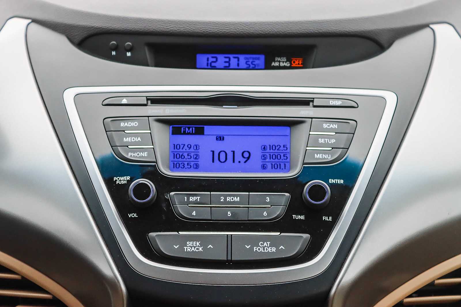 Thumbnail: 2013 Hyundai Elantra - 13