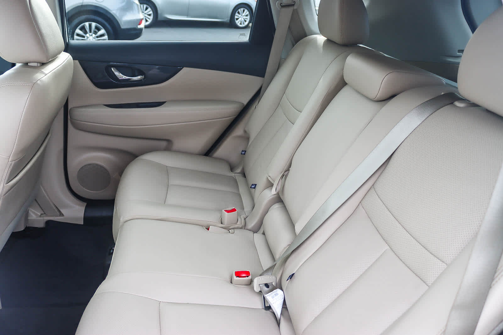 Thumbnail: 2020 Nissan Rogue - 17