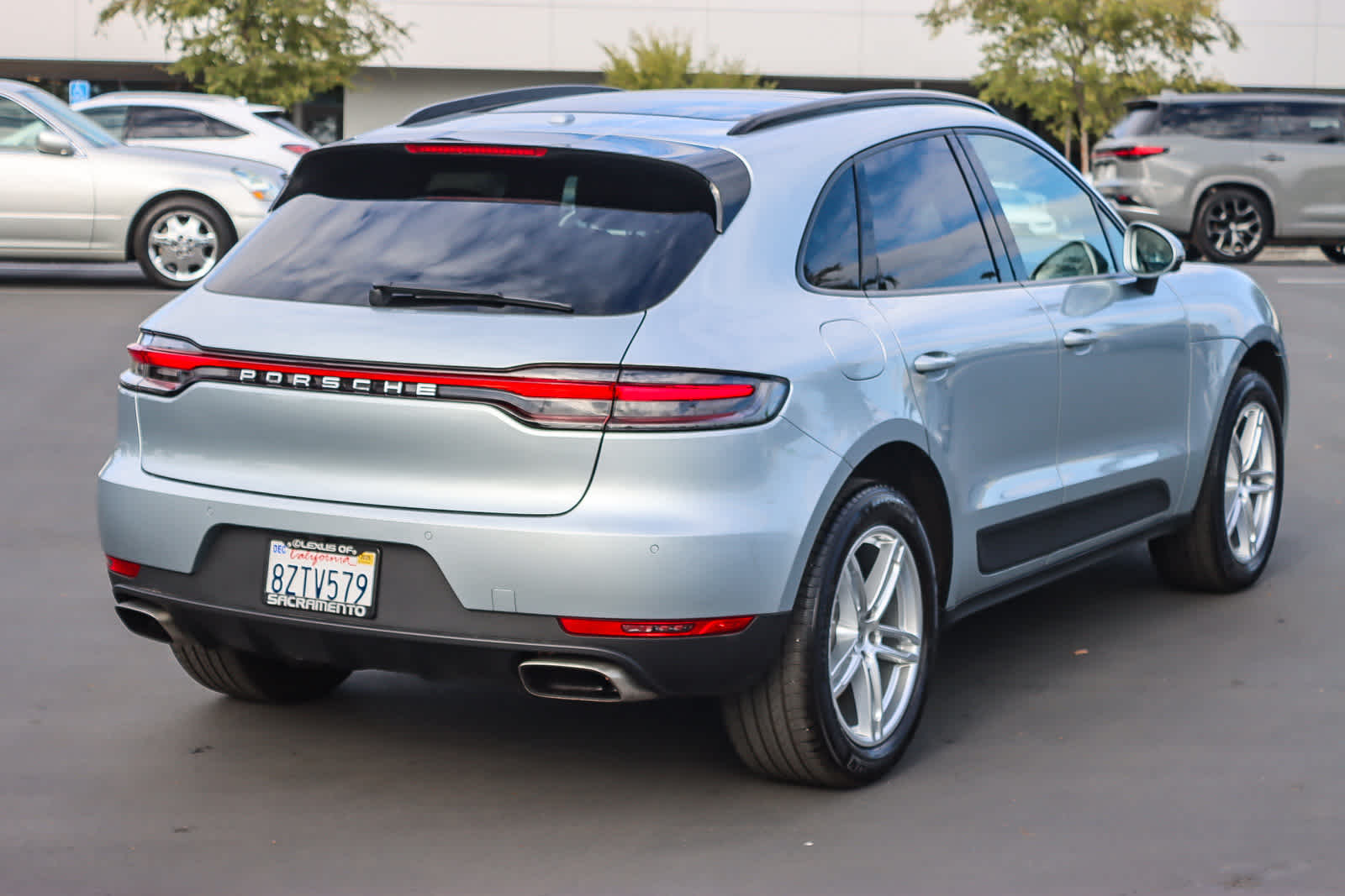 2021 Porsche Macan Base photo 4