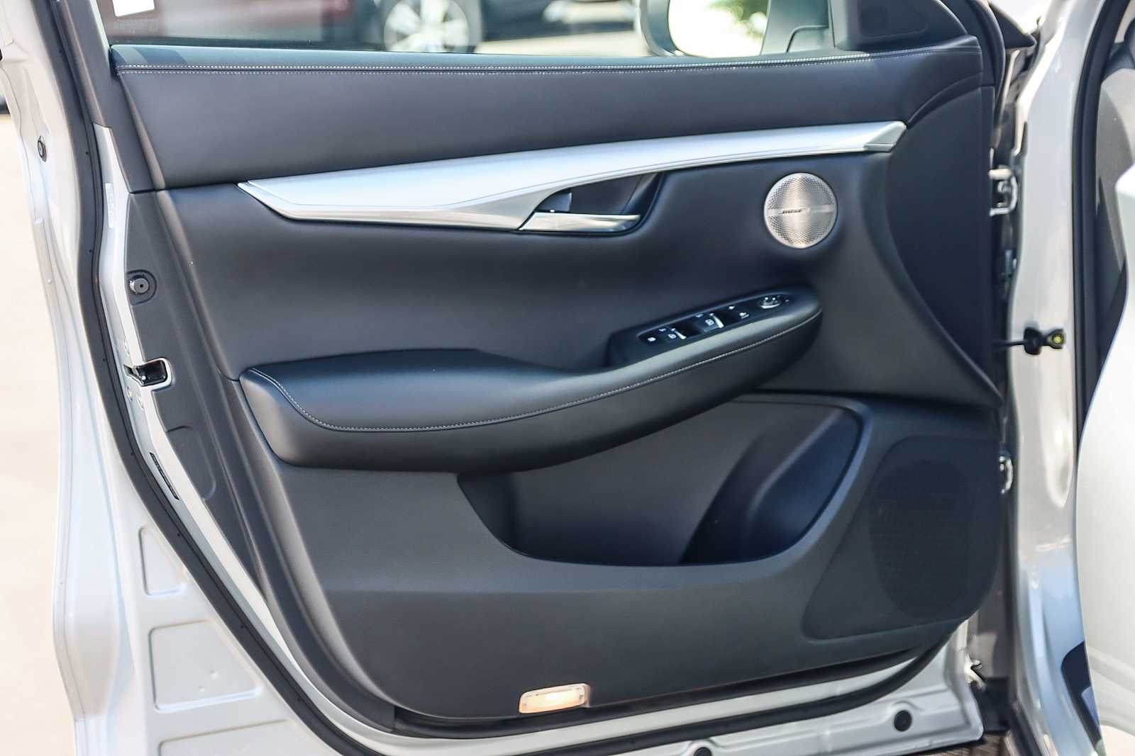 Thumbnail: 2019 INFINITI QX50 - 22