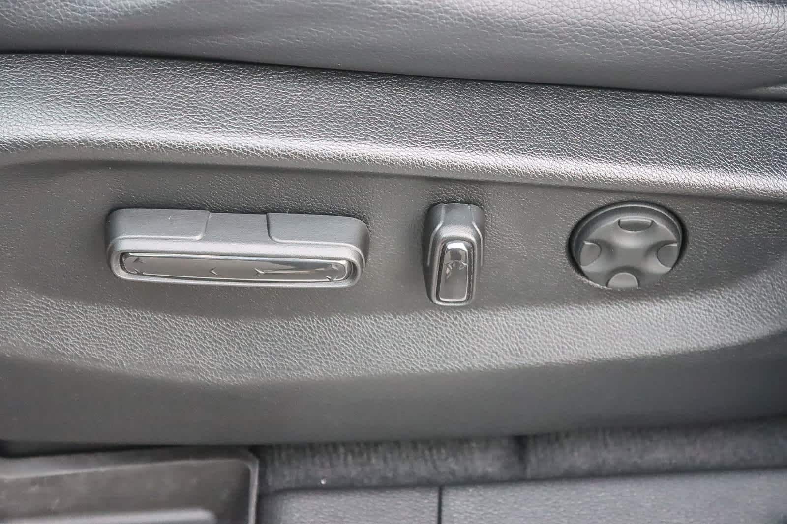 Thumbnail: 2023 Honda Odyssey - 21