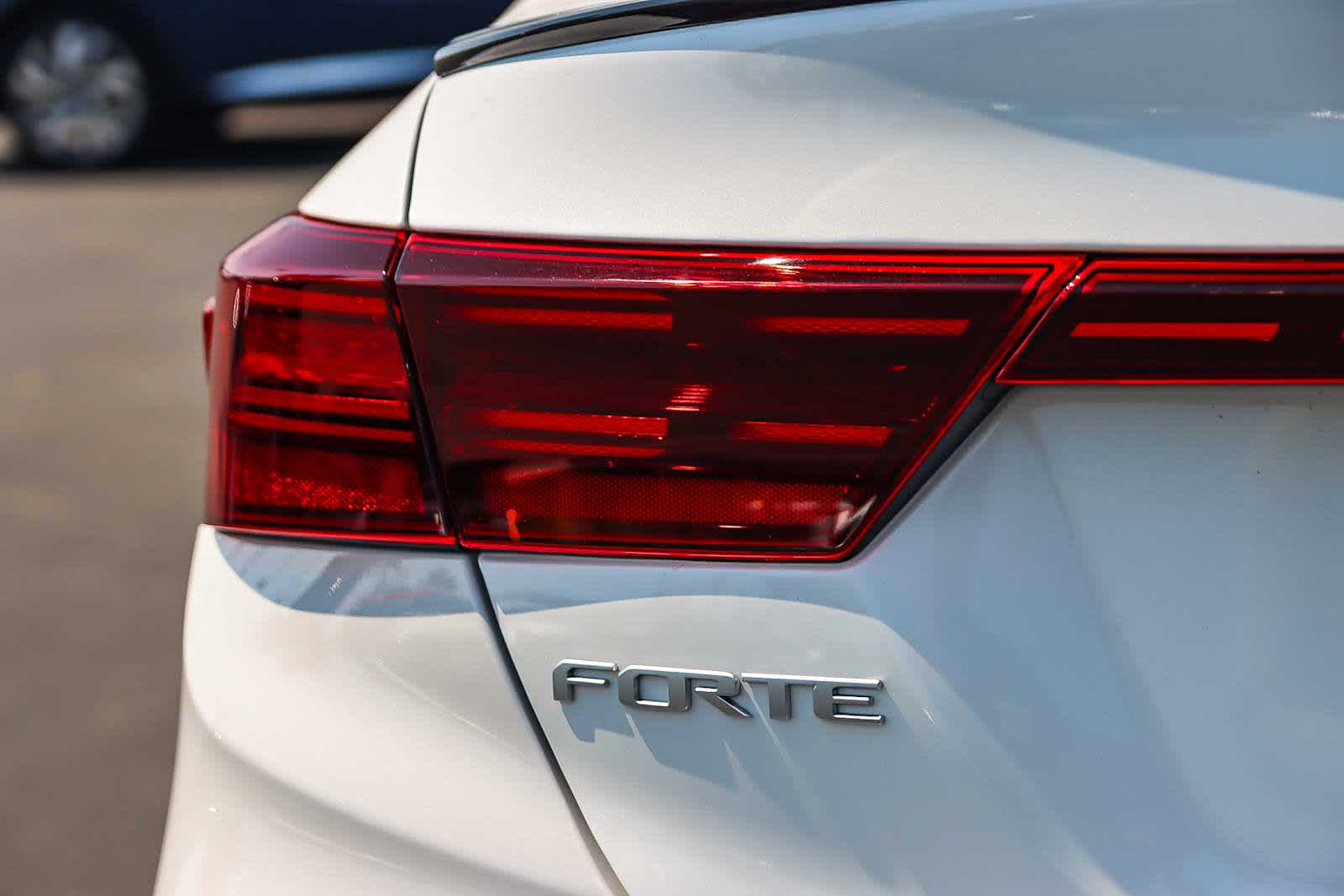 Thumbnail: 2024 Kia Forte - 9