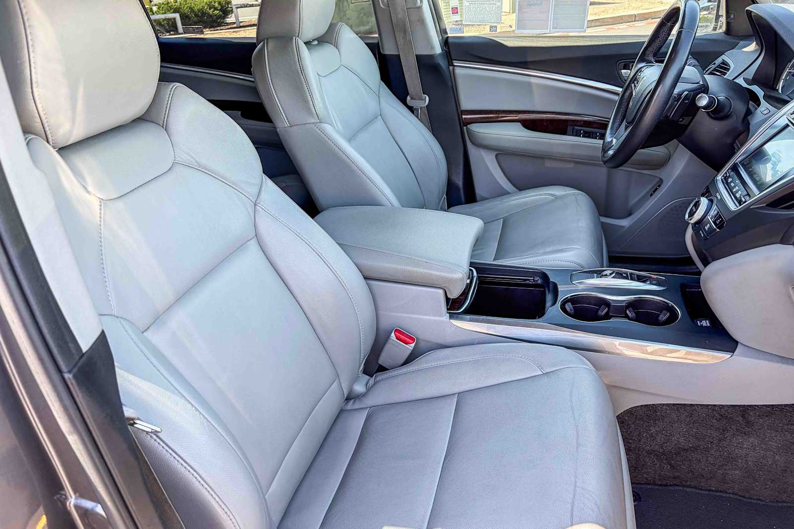 Thumbnail: 2017 Acura MDX - 16