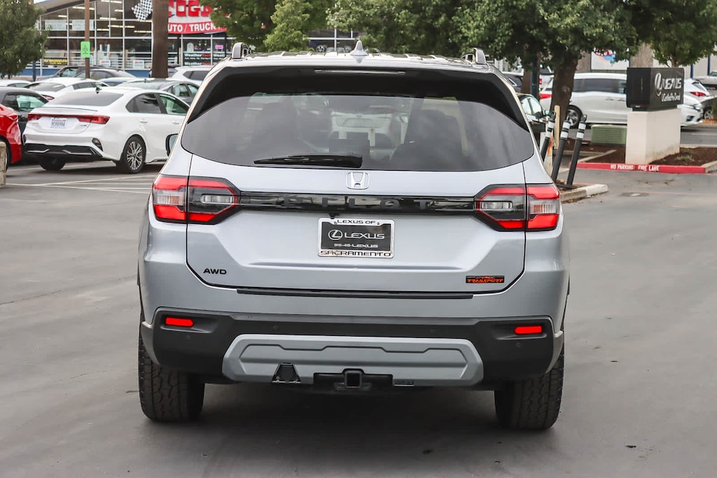Used 2023 Honda Pilot TrailSport SUV