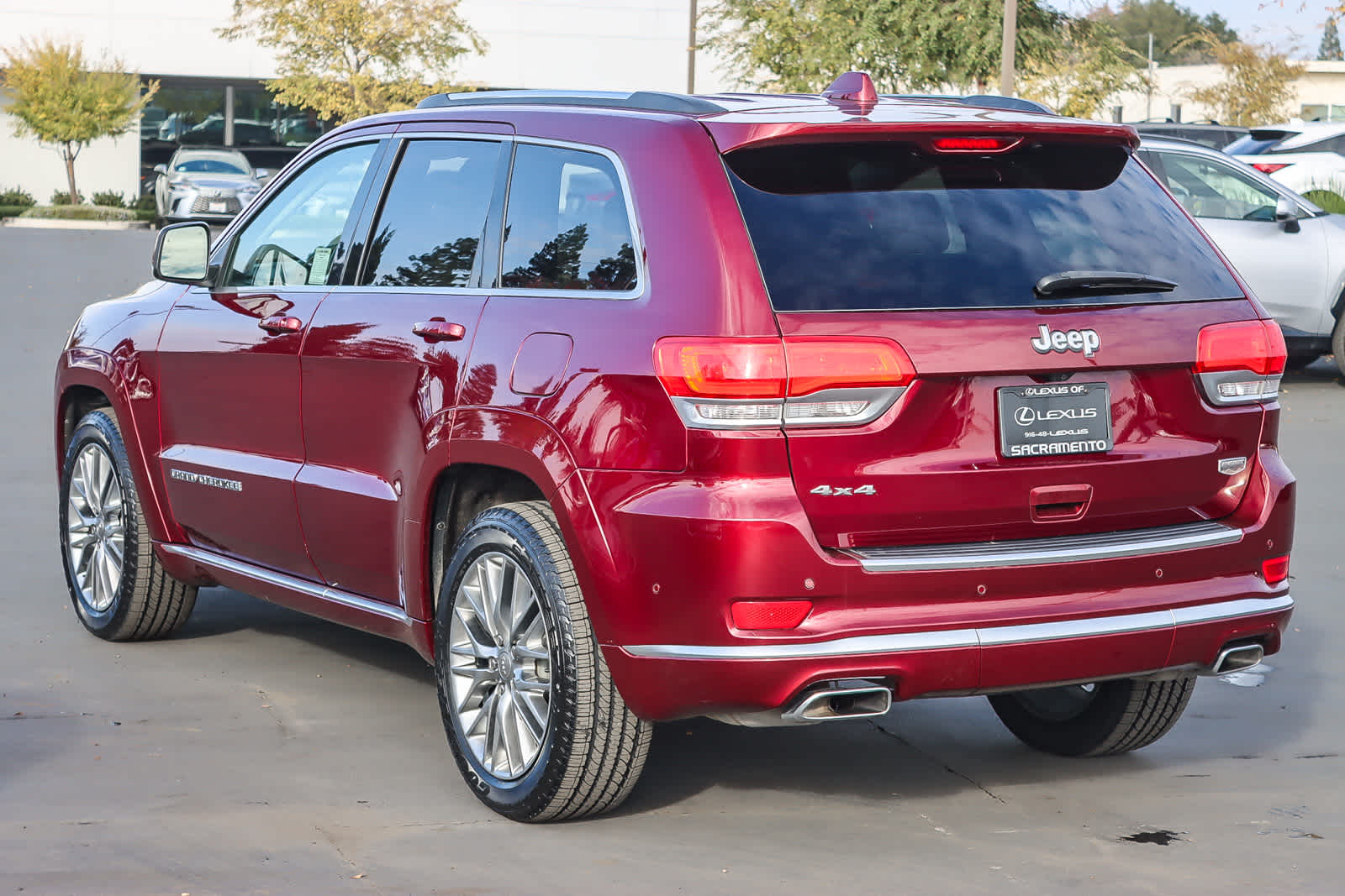 Thumbnail: 2017 Jeep Grand Cherokee - 2