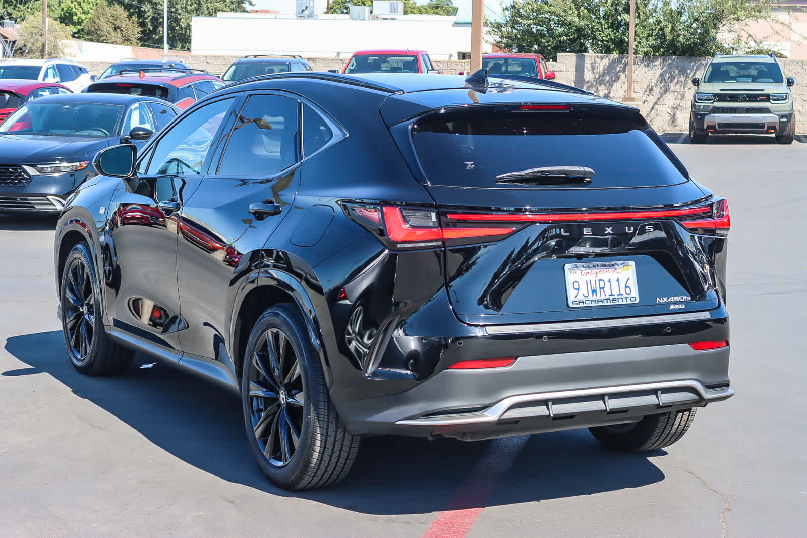 2024 Lexus NX 450h+ F SPORT Handling photo 2