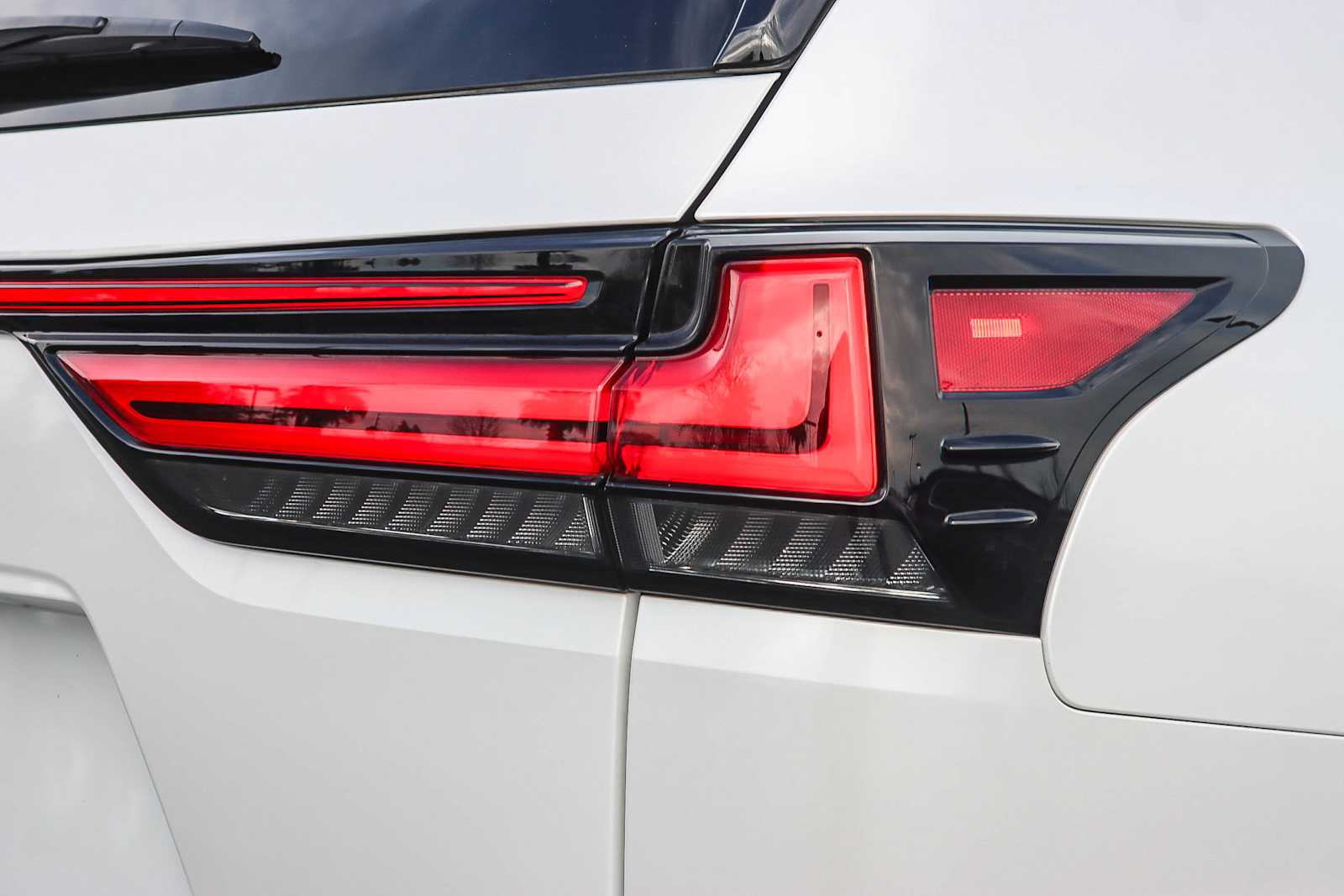 Thumbnail: 2023 Lexus LX - 8