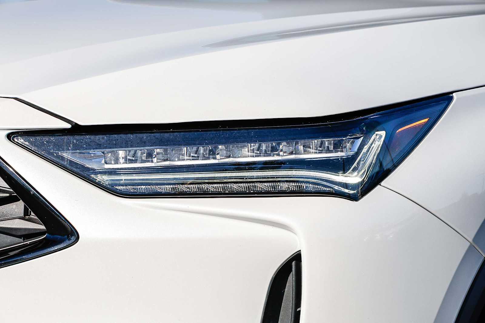 Thumbnail: 2022 Acura MDX - 8