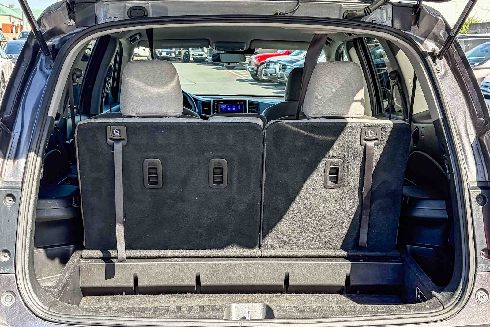 Thumbnail: 2016 Honda Pilot - 26