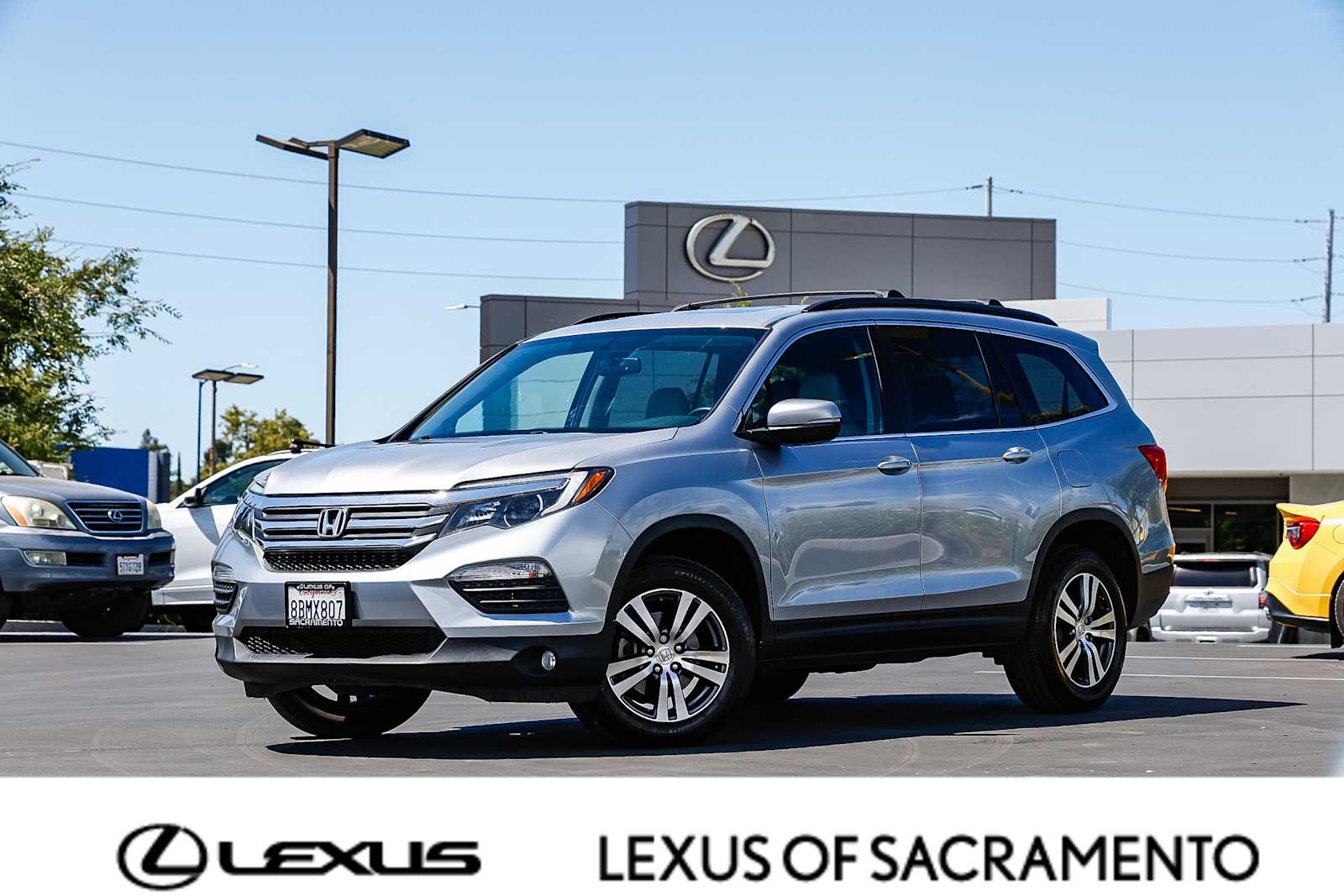 Thumbnail: 2017 Honda Pilot - 1