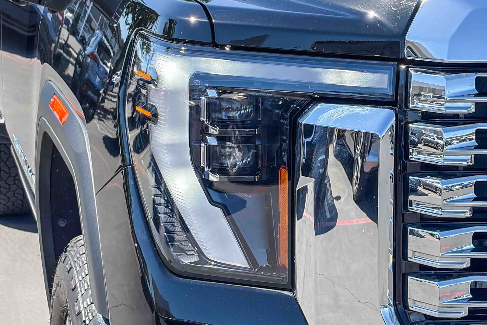 2025 GMC Sierra 2500 HD Denali photo 6