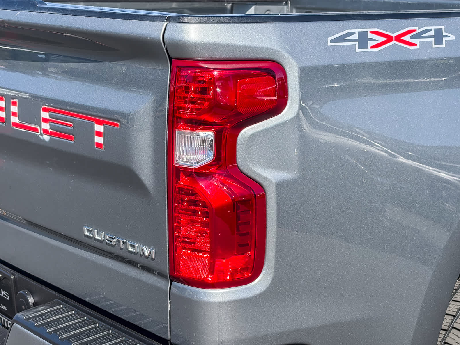 2023 Chevrolet Silverado 1500 Custom photo 3