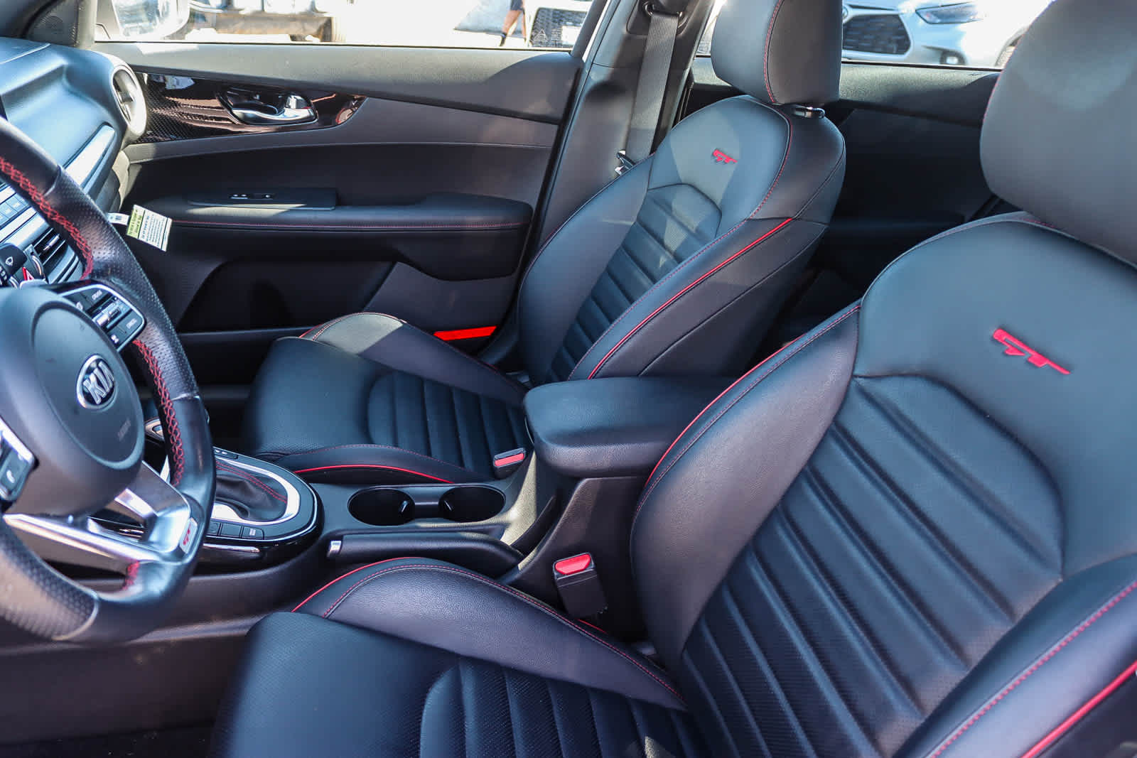 Thumbnail: 2021 Kia Forte - 17