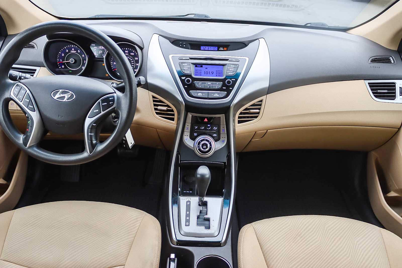 Thumbnail: 2013 Hyundai Elantra - 11