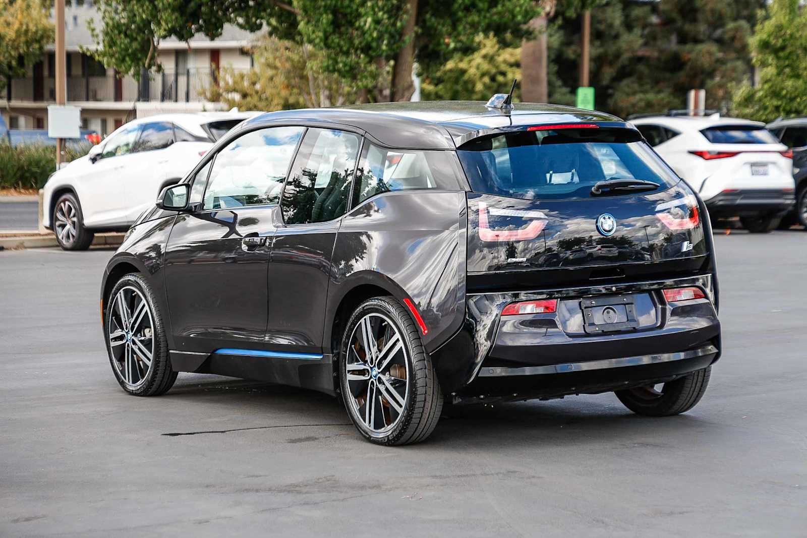Used 2014 BMW i3 Base with VIN WBY1Z2C5XEV286090 for sale in Sacramento, CA